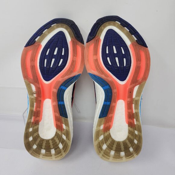 Adidas Ultraboost 2022 Running Shoes Womens 9.5 White Mesh Light wear - Picture 12 of 12